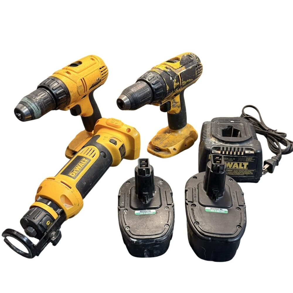 DeWalt DC759 Cordless Drill Driver DC550 Cut Out 18V W Batteries Charger As Is